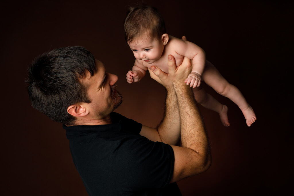 Rodinné focení, fotografie tatínka s dítětem